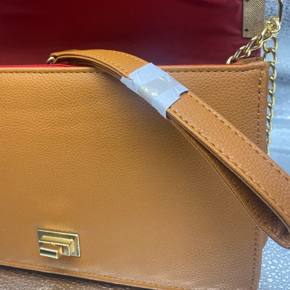 Must Have 4 In 1 Vegan Leather Large CHEVRON Quilted Handbag - Picture 4 of 7